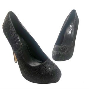 Embellished Classic Pumps